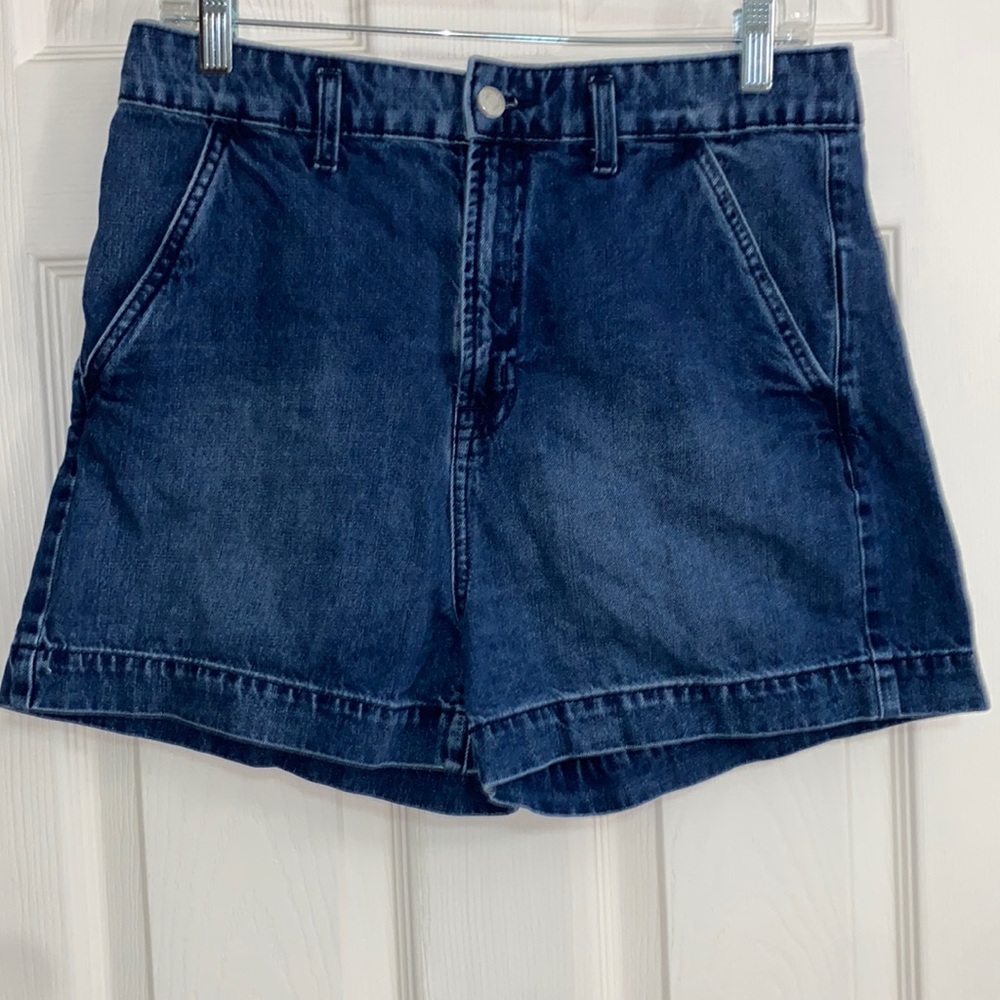 Gap Denim shorts. Size 8/29.